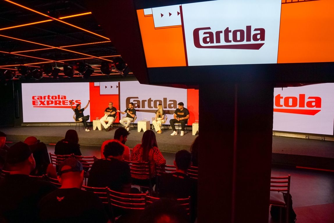 TVs laterais de apoio na arena gexperience 